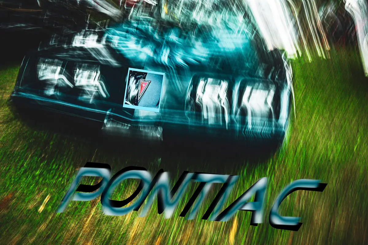 Classic Pontiac in the grass with a motion-zoom effect